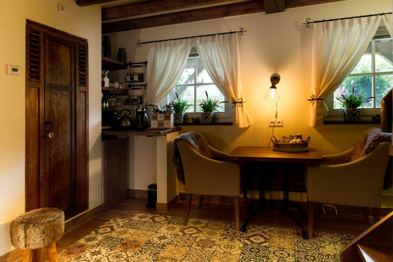 Bed And Breakfast Piekoo Belloo Weert Kültér fotó